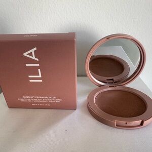 ILIA Sunshift Cream Bronzer in Eclipse